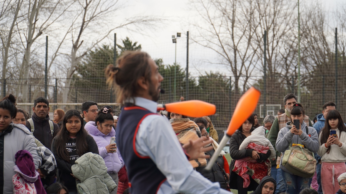 GRAN ENCUENTRO DEPORTIVO CON LA PARTICIPACIÓN DE CENTENARES DE VECINOS EN MERLO