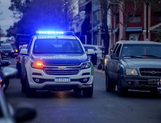 INVESTIGAN EN MORÓN A UN POLICÍA QUE ASESINÓ A UN JOVEN LUEGO DE SER IDENTIFICADO EN LA SEDE POLICIAL